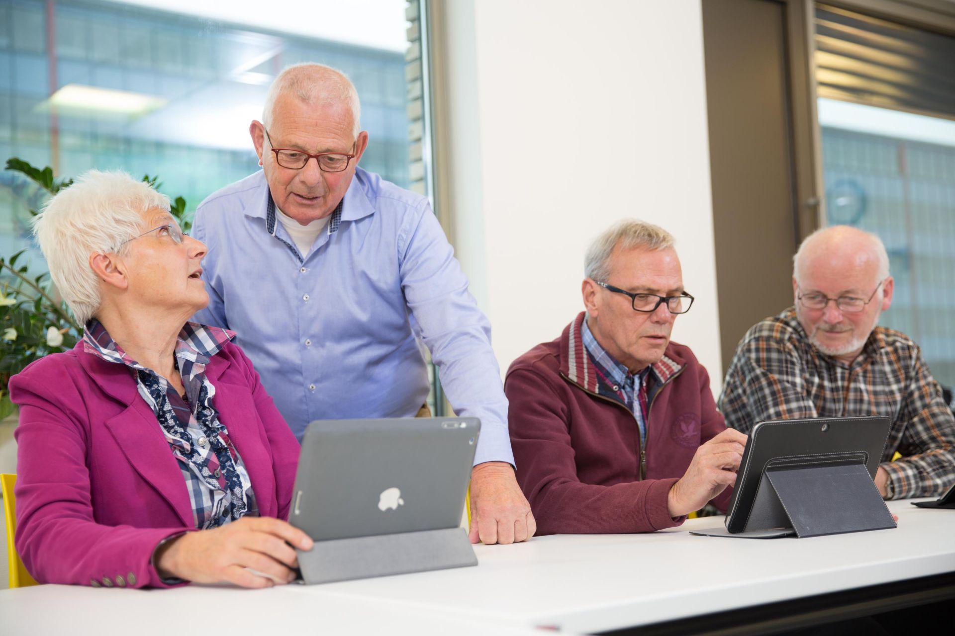 Workshop ‘Digitaal Nalaten’ Bibliotheek Huissen - Omroep Lingewaard