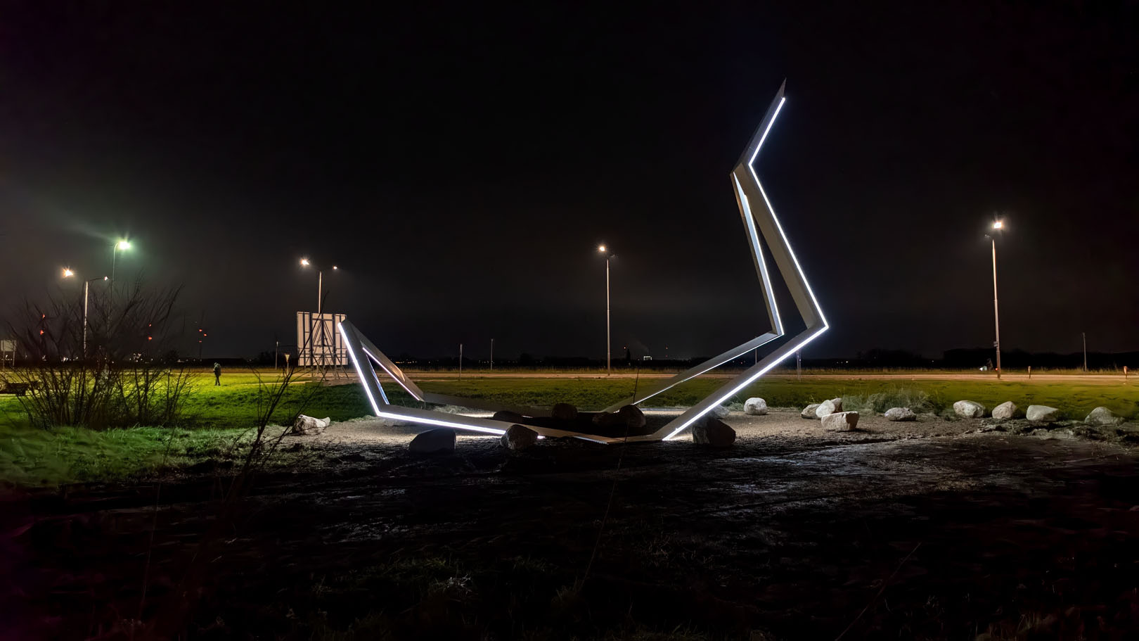 De Huissense ‘Zwaon’ is onthuld…