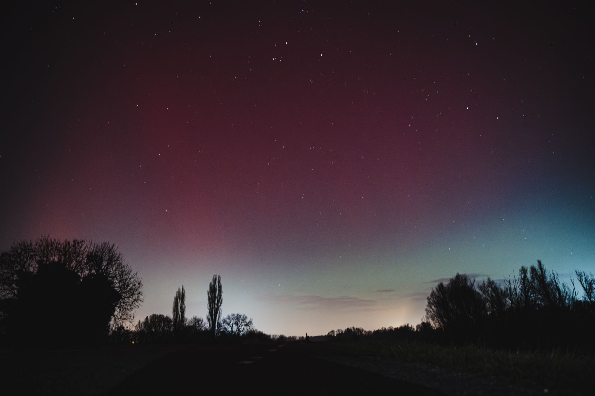 Spectaculair noorderlicht verlicht Lingewaard
