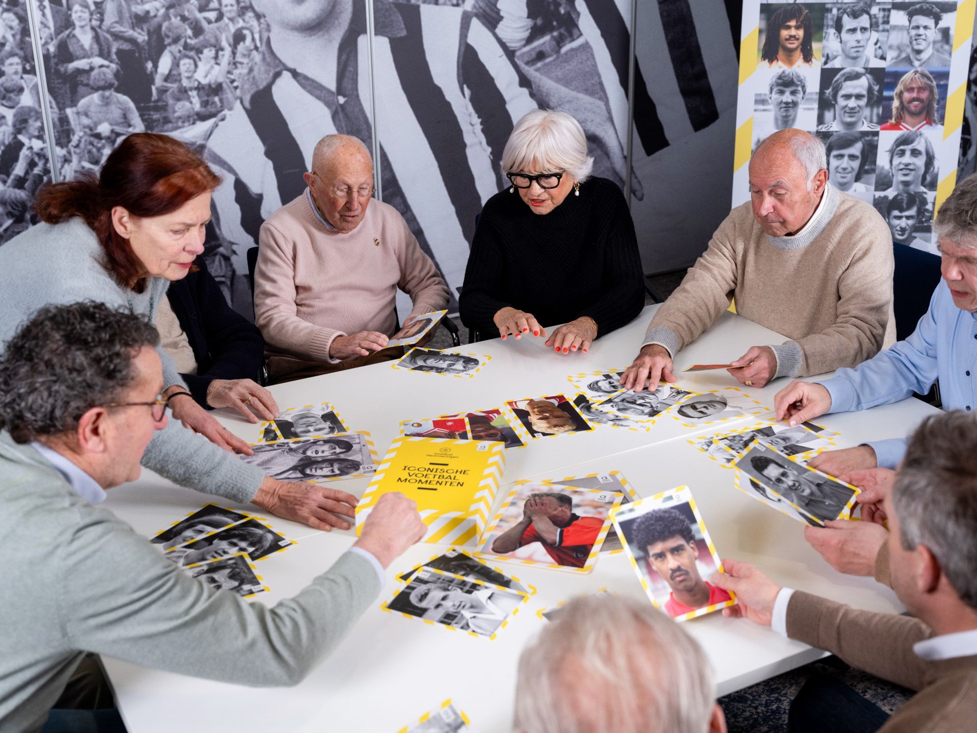 Aftrap v.v. De Bataven met Voetbal Herinneringen