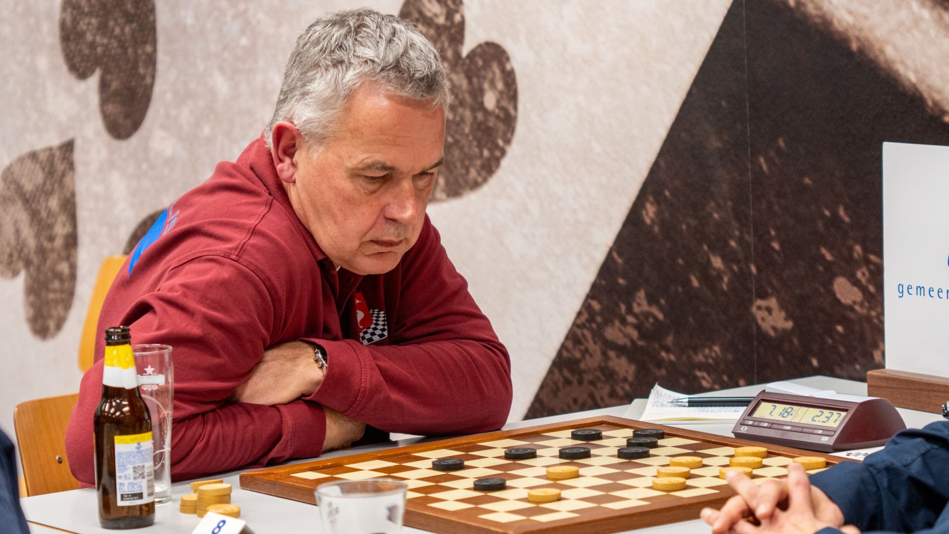 Damvereniging VBI mist eerste plaats op één bordpunt na duel met IJmuiden