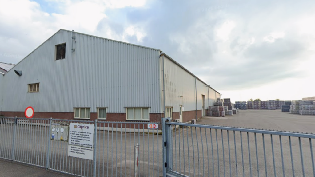 Bouwweg tussen Rijndijk en steenfabriek wordt aangelegd