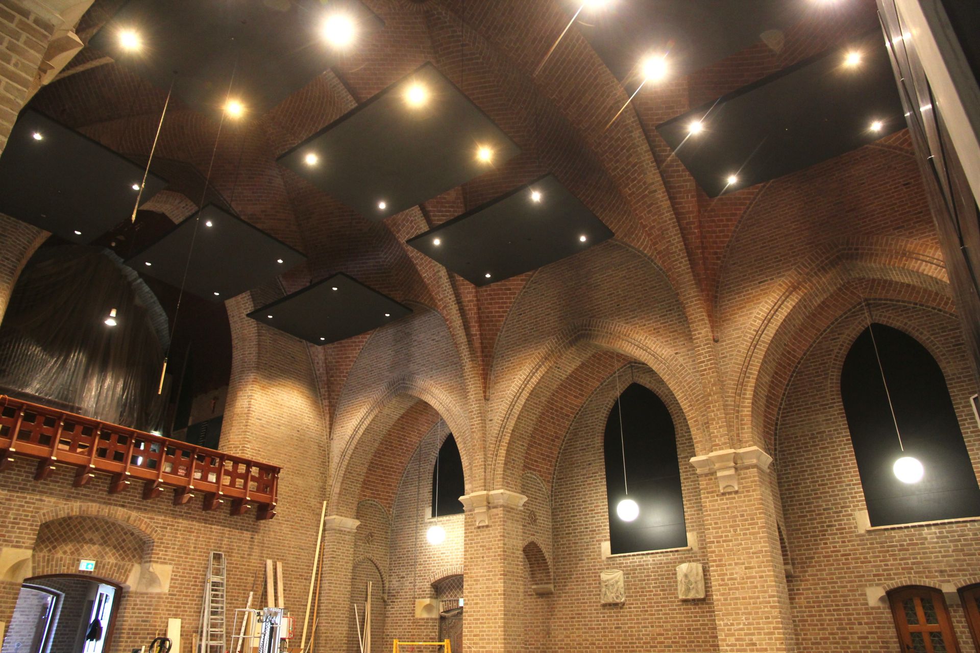 Van kerkbank naar theaterstoel: hoe de Donatuskerk in Bemmel een nieuw leven als Theaterkerk kreeg.