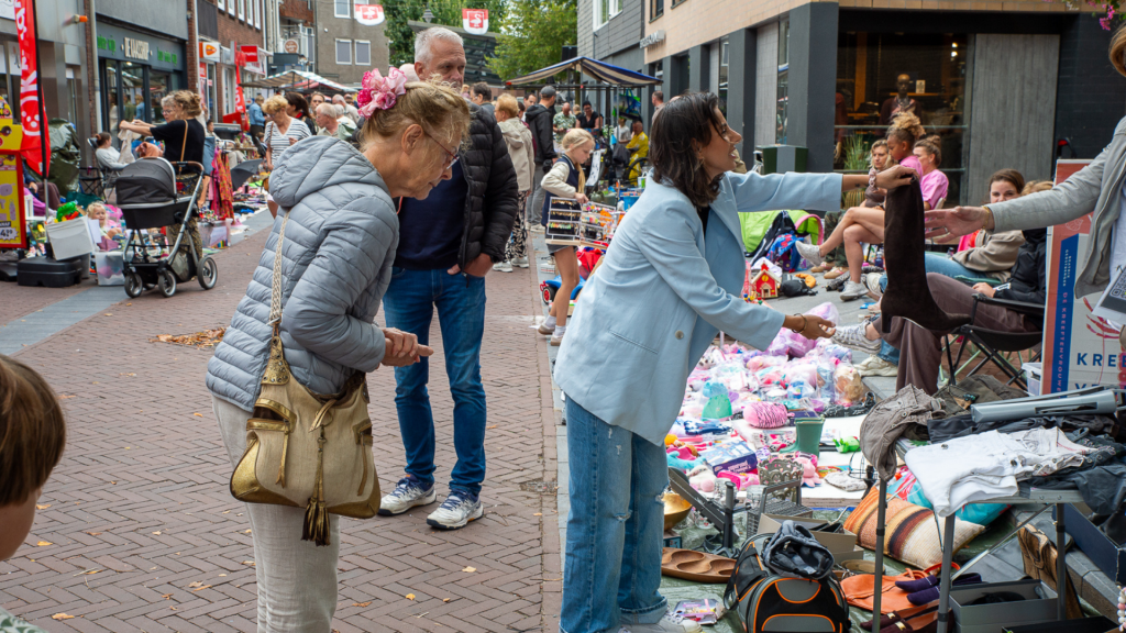 ´Huissen Ruimt Op´ met kleedjesmarkten en activiteiten